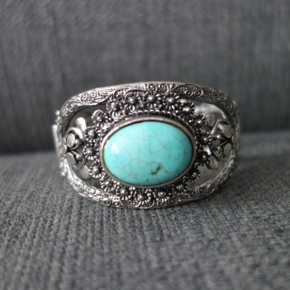 Metal Bracelet with Stone and Magnet Clasp - Picture 2 of 15